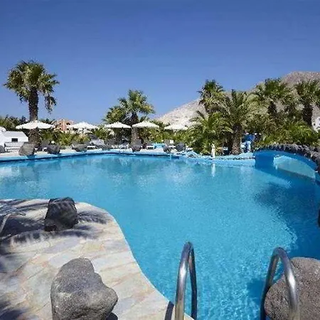 Fenix 4* Perissa (Santorini)