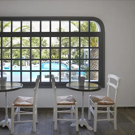 Fenix 4* Perissa (Santorini)