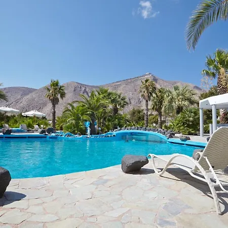 Fenix 4* Perissa (Santorini)