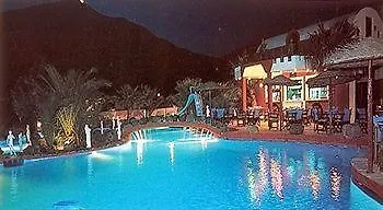 Fenix Perissa (Santorini)