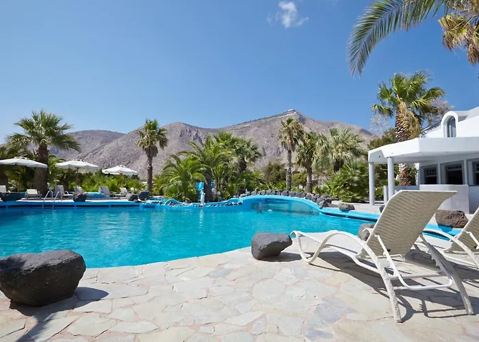 Fenix 4* Perissa (Santorini)